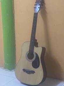 Guitar mukita asal terjual