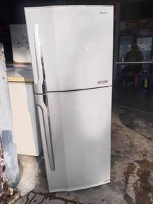 Toshiba dua pintu untuk di jual murah murah 🌹
