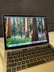 MacBook Pro 13” 2019 — 8GB RAM / 128GB SSD
