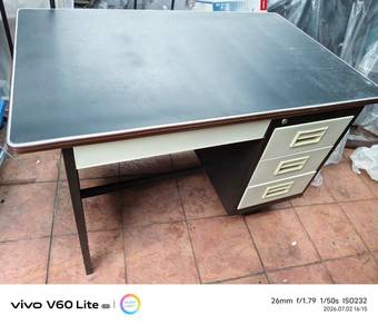 Office table/ Meja pejabat