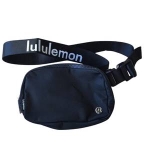 Lululemon: Everywhere Belt Bag 1L
