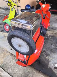 Vespa Super 150