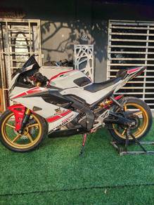 Yamaha R15
