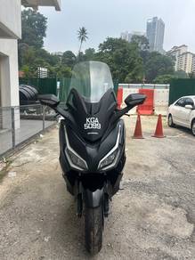 Honda Forza 250