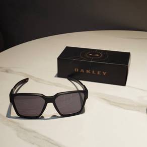 Oakley Sunglass OO9497-0158 58-16 🕶️