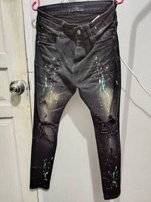 Ripped Jeans Preloved