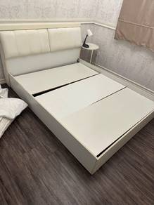 Queen size bed frame