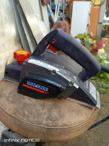 Saw Machine