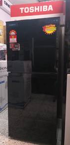 TOSHIBA Black Refrigerator GR-B22MP - Bs3X