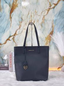 Michael Kors Hayley Large Tote Bag