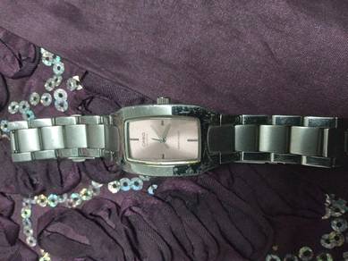 Jam tangan wanita casio