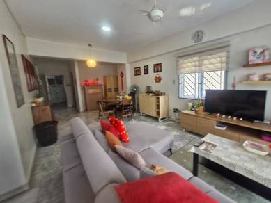 Condominium For Sale in Meadow Park 2