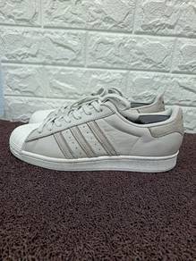 Uk9 Adidas Superstar Sneakers