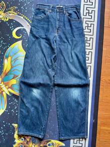 Uniqlo Curved Jeans Original (Baggy / Wide Fit)
