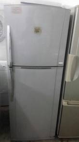 Refrigerator Ice Toshiba Fridge Freezer Peti Sejuk