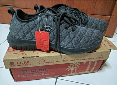 Kasut Sukan B.U.M (Kelabu) EU41/UK10 Untuk Dijual