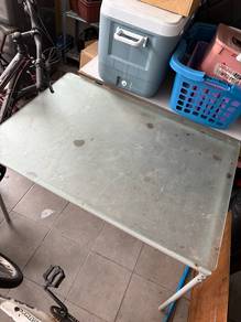 meja makan kaca