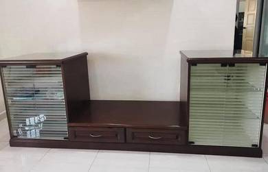 Good Quality Cabinet with Clear Glass Door