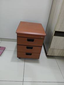 Bed side table