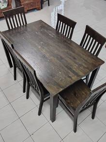 meja makan dan 6 kerusi