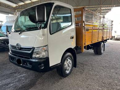 2014 Hino WU720R Wooden Kargo 17ft