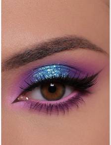 Selling below market price - Eye Shadow Palette