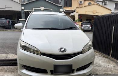 Toyota Wish S in Kuching, SWK
