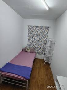Room in Desa Petaling, KUL