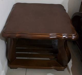 Excellent condition coffee table