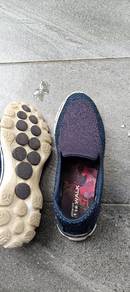 Walking shoes