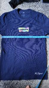 levis T