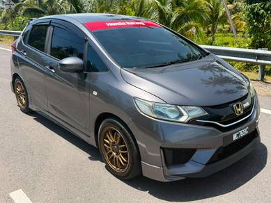 Honda Jazz V in Pengkalan Chepa, KTN