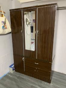 Almari baju 3pintu
