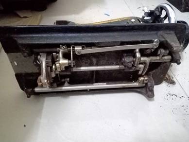 Singer Hand Sewing Machine Antique