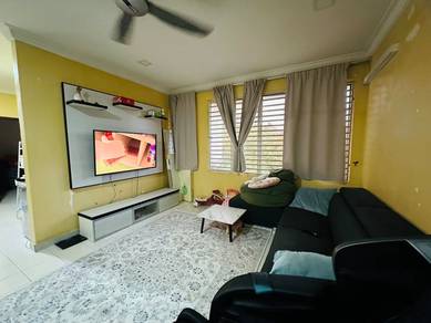 Condominium For Sale in De Rozelle