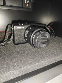 Canon M200