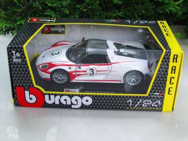 Bburago 1-24 (2014) Porsche 918 Spyder Weissach