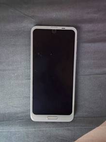 Sharp Aquos R2 (white)