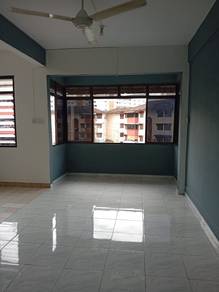 Flat For Rent in Flat Taman Perling