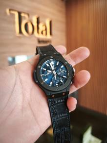 Big Bang Hublot Ceramic 45mm 
301.CI.7170.LR
