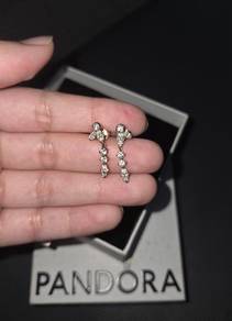 Pandora Sparkling Herbarium Cluster Drop Earrings