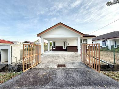 Bungalow House For Sale in Mantin,NSN