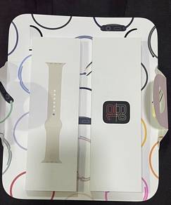 BRAND NEW Apple Watch SE 3 Starlight 40mm GPS M/L