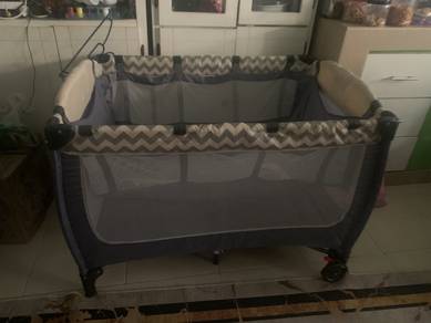 baby cot