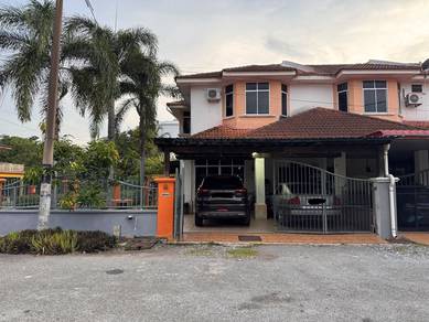 Semi-Detached House For Sale in Arau,PLS