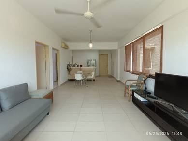 Condominium For Rent in The Peak Suites