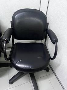 saloon chair and beauty bed