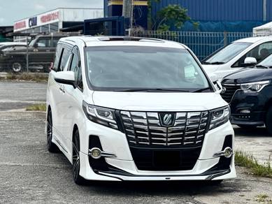 Toyota Alphard  in Johor Bahru, JHR