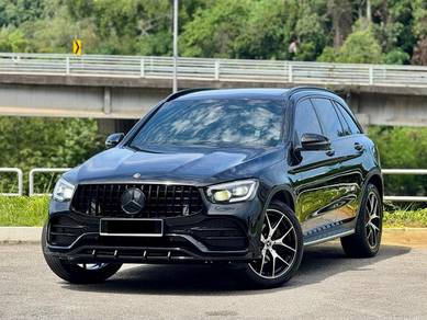 Mercedes Benz GLC300 300 4MATIC in Desa Petaling, KUL