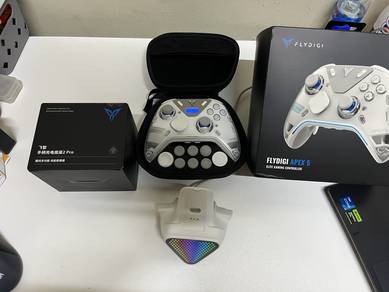 Flydigi Apex 5 Elite